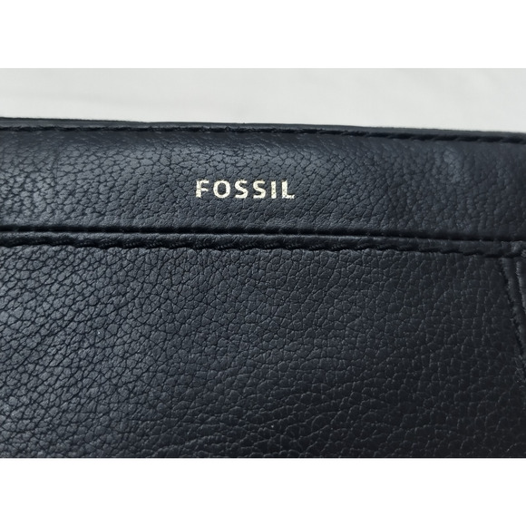 Fossil Black Leather Zip Arpimd Credit Card Wristlet - Wallet - Picture 3 of 15